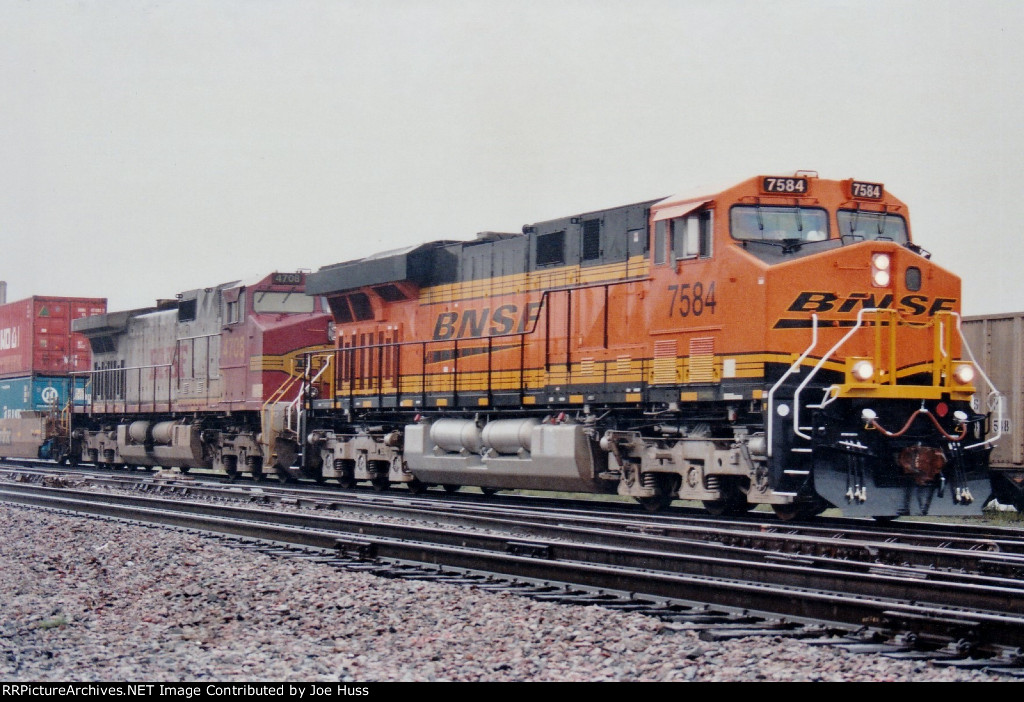 BNSF 7584 West